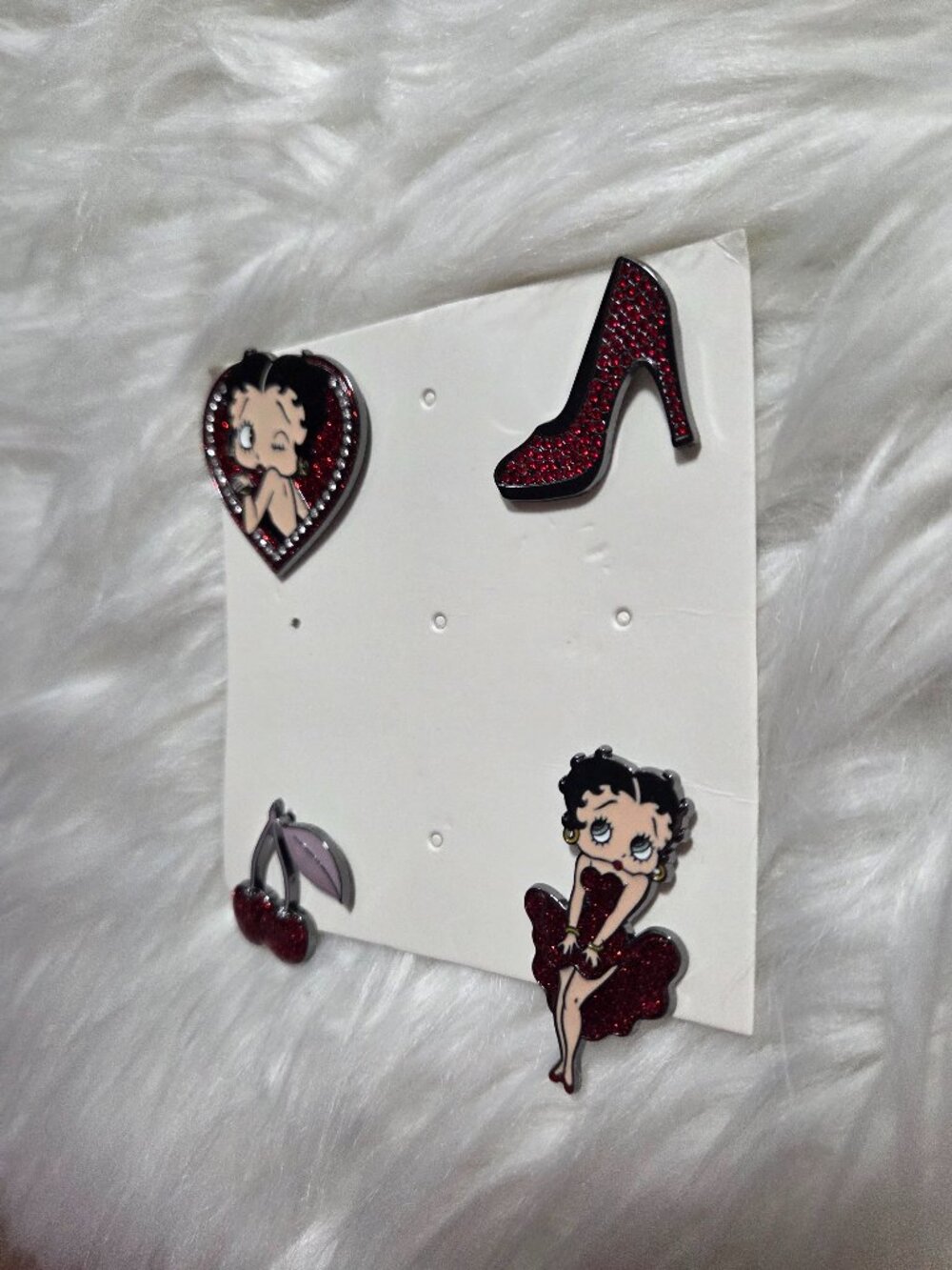 Betty Boop Pin Set - Picture 5 of 5